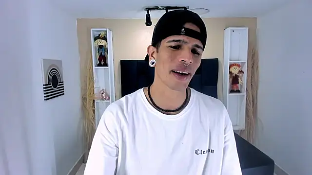 Snapshot of Franvill_Trato chatting on 10, 10, 2025 Franvill Trato online show from 10, 10, 2025