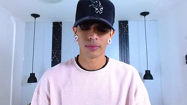 Snapshot of Franvill_Trato chatting on 29, 10, 2025 Franvill Trato online show from 29, 10, 2025