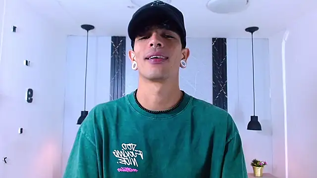 Snapshot of Franvill_Trato chatting on 1, 11, 2025 Franvill Trato online show from 1, 11, 2025