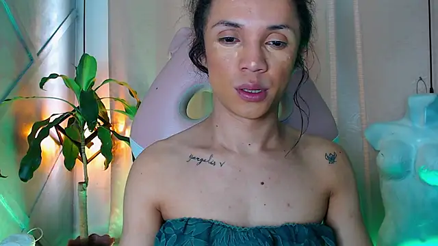 Cristal Gem1 online show from 7, 5, 2026