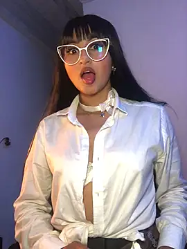 Samara SaenzV online show from 1, 2, 2026