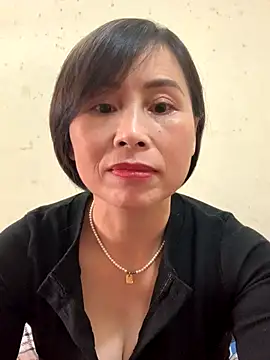 Hello Linchii online show from 17, 10, 2025