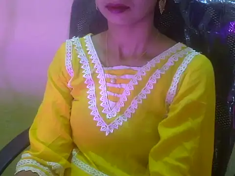 Snapshot of Rahat_S chatting on 13, 10, 2025 Rahat S online show from 13, 10, 2025