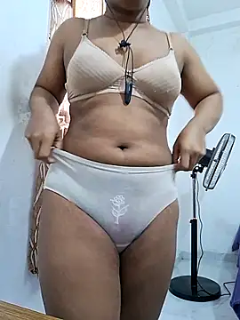 Snapshot of BeautyGirl_sara chatting on 18, 6, 2026 BeautyGirl sara online show from 18, 6, 2026