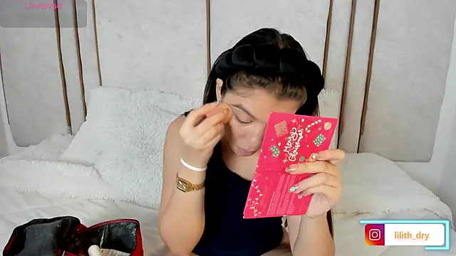 Snapshot of Lilith_dry chatting on 25, 9, 2025 Lilith dry online show from 25, 9, 2025