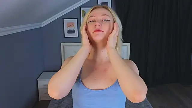 Violet Willis online show from 17, 9, 2025