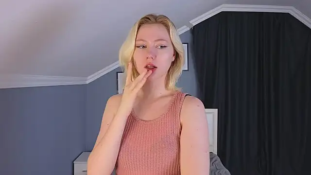 Violet Willis online show from 2, 10, 2025