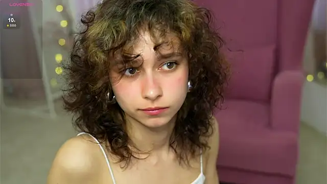 MimiLicks online show from 2, 10, 2025