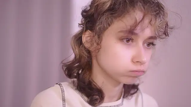 MimiLicks online show from 6, 10, 2025