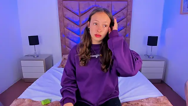 Mia  Storm  online show from 11, 9, 2025