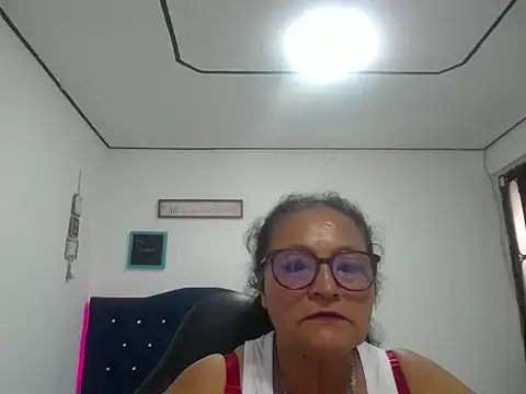 Snapshot of _Cristal chatting on 15, 9, 2025  Cristal online show from 15, 9, 2025