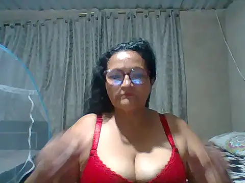 Snapshot of _Cristal chatting on 1, 10, 2025  Cristal online show from 1, 10, 2025
