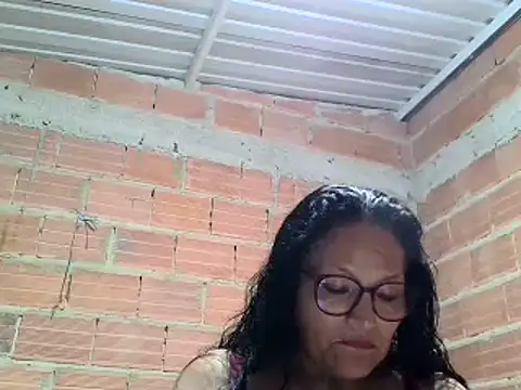 Snapshot of _Cristal chatting on 17, 10, 2025  Cristal online show from 17, 10, 2025