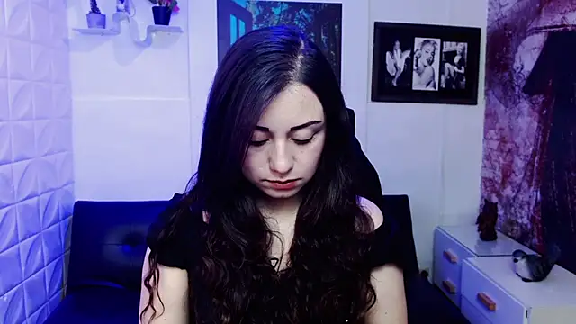 Eva Roussell online show from 12, 11, 2025