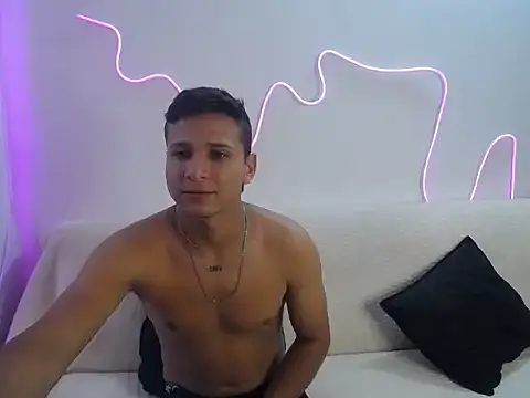 Snapshot of brutal_dirty_sex chatting on 20, 9, 2025 brutal dirty sex online show from 20, 9, 2025