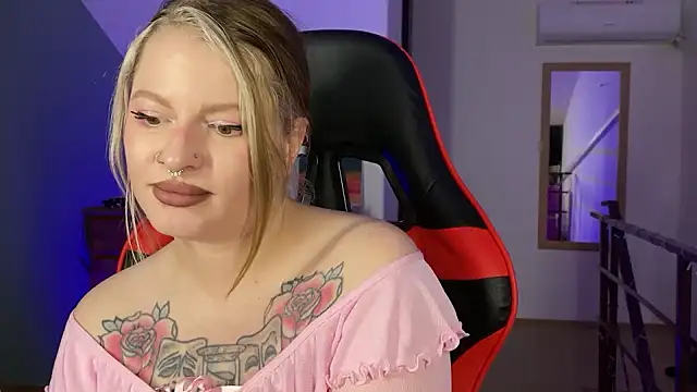 Mia Kamp online show from 26, 9, 2025