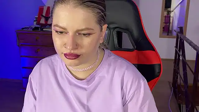 Mia Kamp online show from 13, 10, 2025