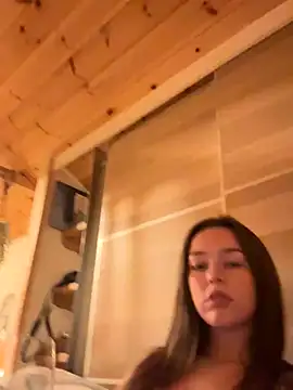 LillieOlive online show from 17, 9, 2025