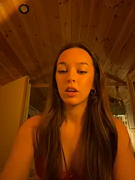 LillieOlive online show from 15, 10, 2025