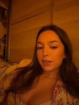 LillieOlive online show from 19, 10, 2025