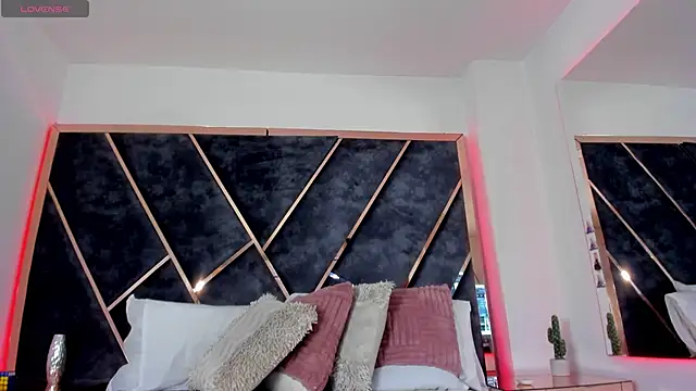 Snapshot of SusanaHenao chatting on 12, 1, 2026 SusanaHenao online show from 12, 1, 2026