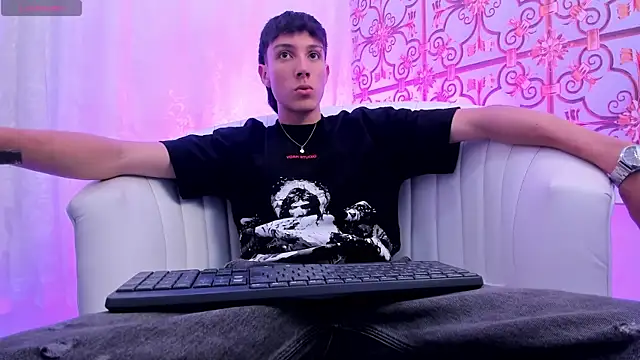 LittleDanny  online show from 17, 3, 2026