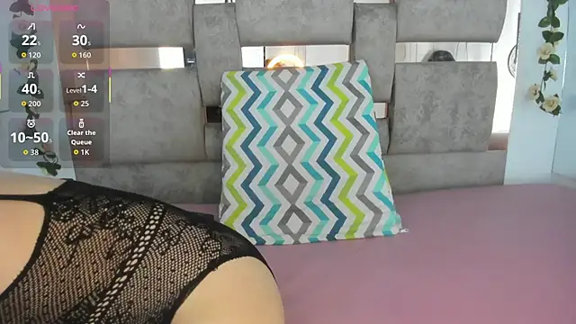 Natasha-Adams online show from 15, 9, 2025