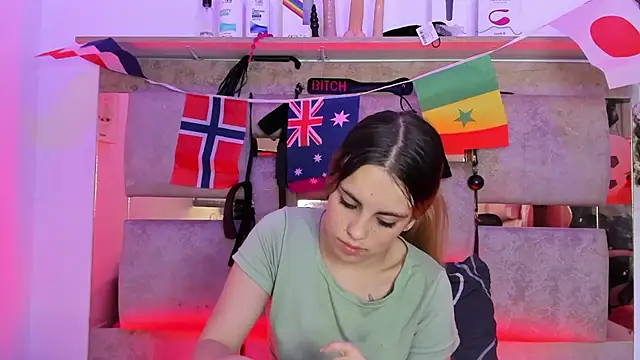 Natasha-Adams online show from 19, 6, 2026