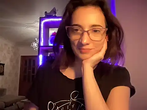 Tomiriss online show from 20, 9, 2025