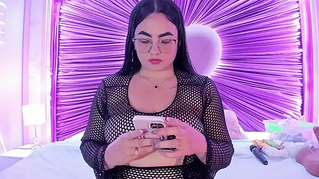 sofiiacarson online show from 8, 6, 2026