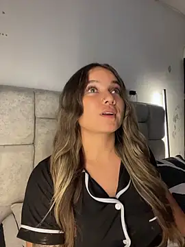 AnnyLopezzz  online show from 19, 5, 2026