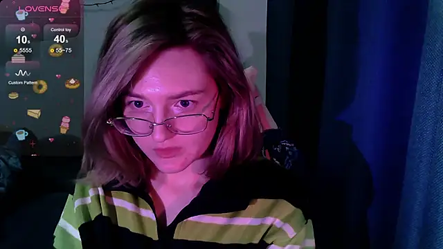 cute1stranger online show from 9, 9, 2025