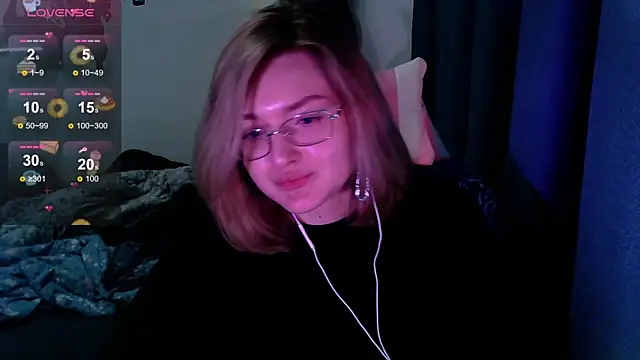 cute1stranger online show from 17, 9, 2025