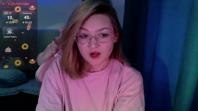 cute1stranger online show from 26, 10, 2025