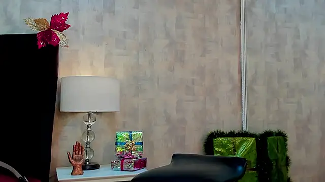 BarbaraLeython1 online show from 21, 12, 2025