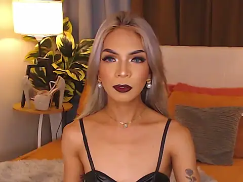 Snapshot of CelestinaMarquez0427 chatting on 7, 10, 2025 CelestinaMarquez0427 online show from 7, 10, 2025