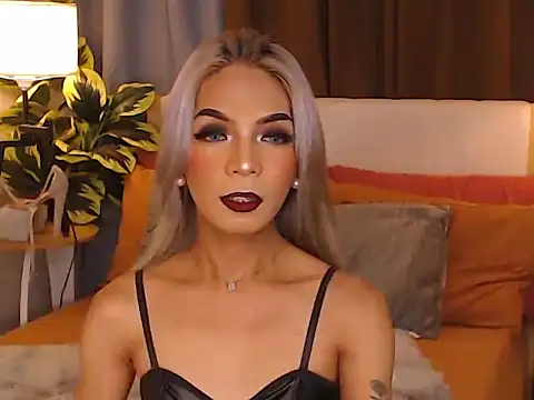 Snapshot of CelestinaMarquez0427 chatting on 10, 10, 2025 CelestinaMarquez0427 online show from 10, 10, 2025