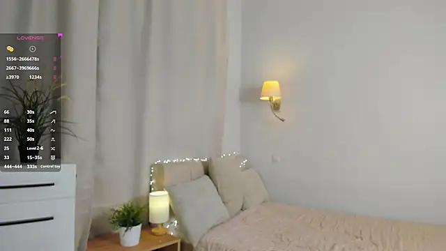 Snapshot of LakeshiaVodopich chatting on 18, 9, 2025 LakeshiaVodopich online show from 18, 9, 2025