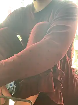 Snapshot of Tieuvi_18 chatting on 5, 11, 2025 Tieuvi 18 online show from 5, 11, 2025