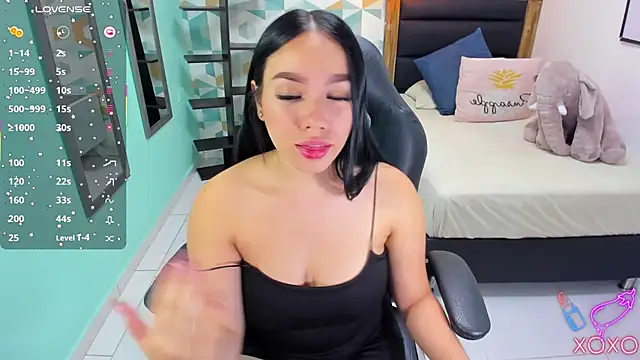 MOLLYSPENCER1 online show from 28, 10, 2025