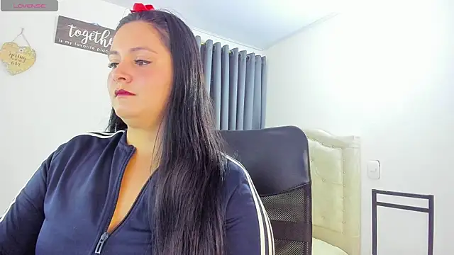 Snapshot of Sunnycurvymf chatting on 11, 10, 2025 Sunnycurvymf online show from 11, 10, 2025