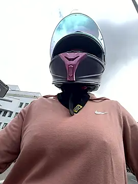 Snapshot of AlannaEvons chatting on 9, 1, 2026 AlannaEvons online show from 9, 1, 2026