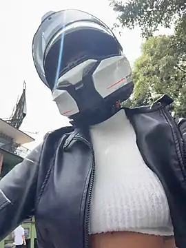 Snapshot of AlannaEvons chatting on 7, 4, 2026 AlannaEvons online show from 7, 4, 2026