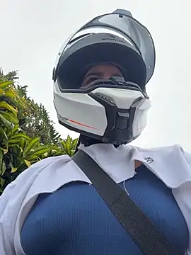 Snapshot of AlannaEvons chatting on 8, 4, 2026 AlannaEvons online show from 8, 4, 2026