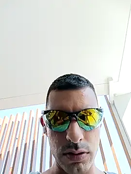 Greek crazy couple online show from 27, 9, 2025