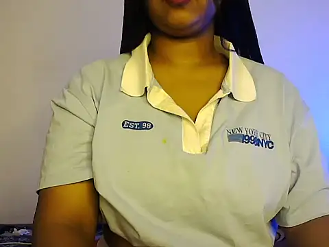 Snapshot of khushi-_queen chatting on 4, 11, 2025 khushi- queen online show from 4, 11, 2025