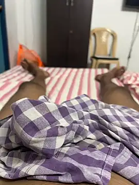 usermood2000 online show from 9, 10, 2025