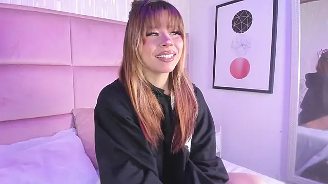 Ariel Wattson online show from 16, 10, 2025