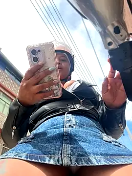 -Mia1 online show from 5, 11, 2025