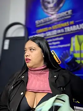 Snapshot of -Mia1 chatting on 6, 3, 2026 -Mia1 online show from 6, 3, 2026